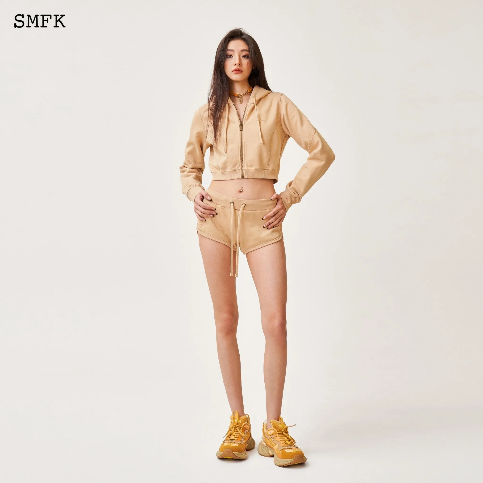 Compass Rush Short Sporty Hoodie In Sand