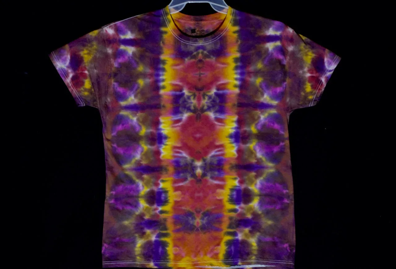 Reg. Cotton T shirt Large #2745 Totem design $80