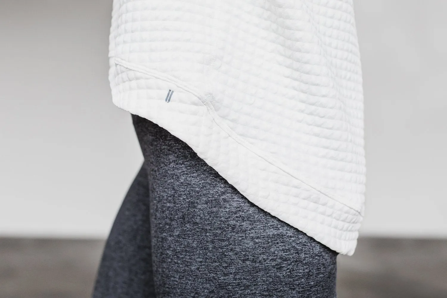 WOMEN'S QUILTED CREW PULLOVER